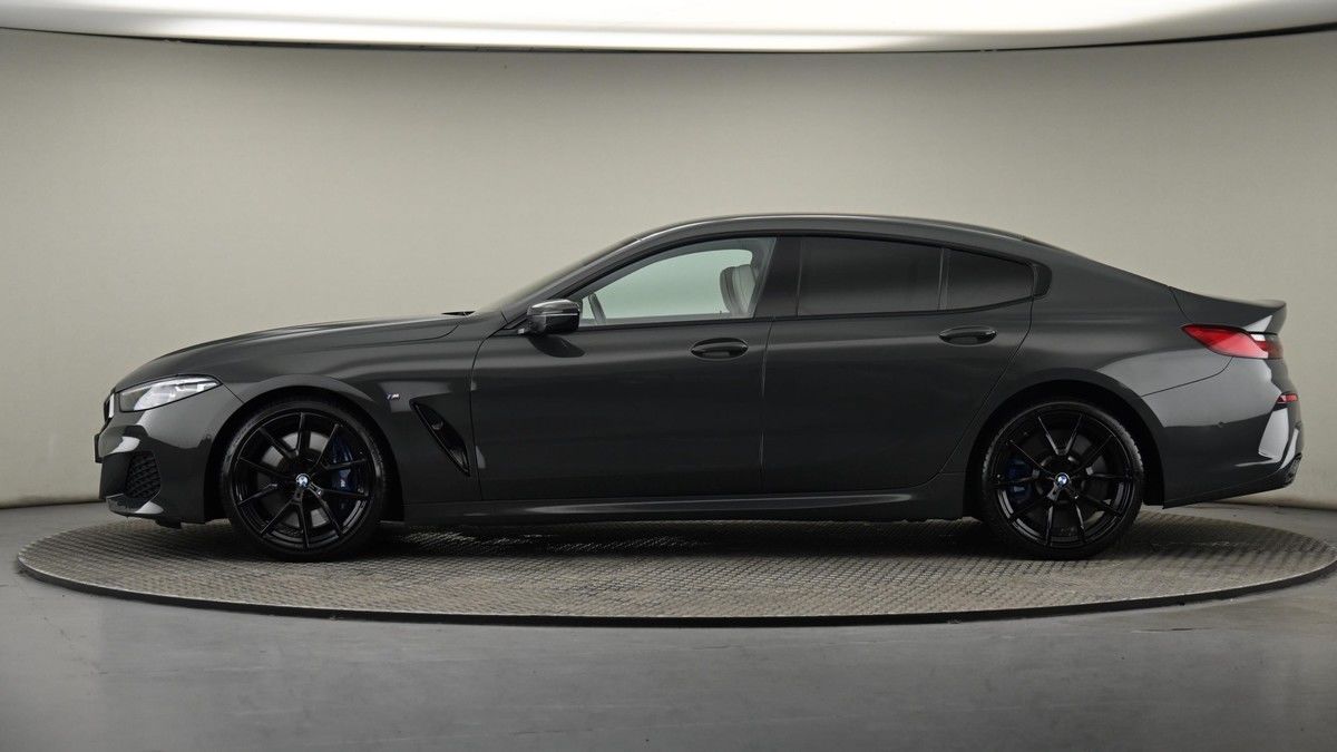 BMW 8 Series Image 22