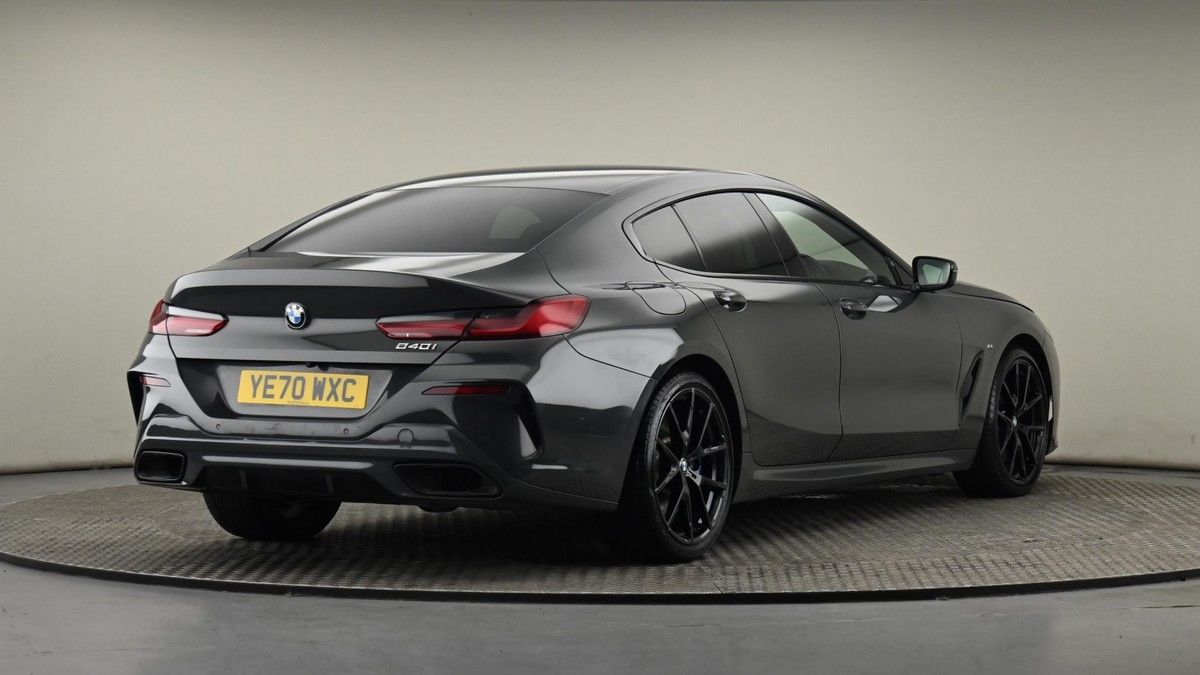 BMW 8 Series Image 25