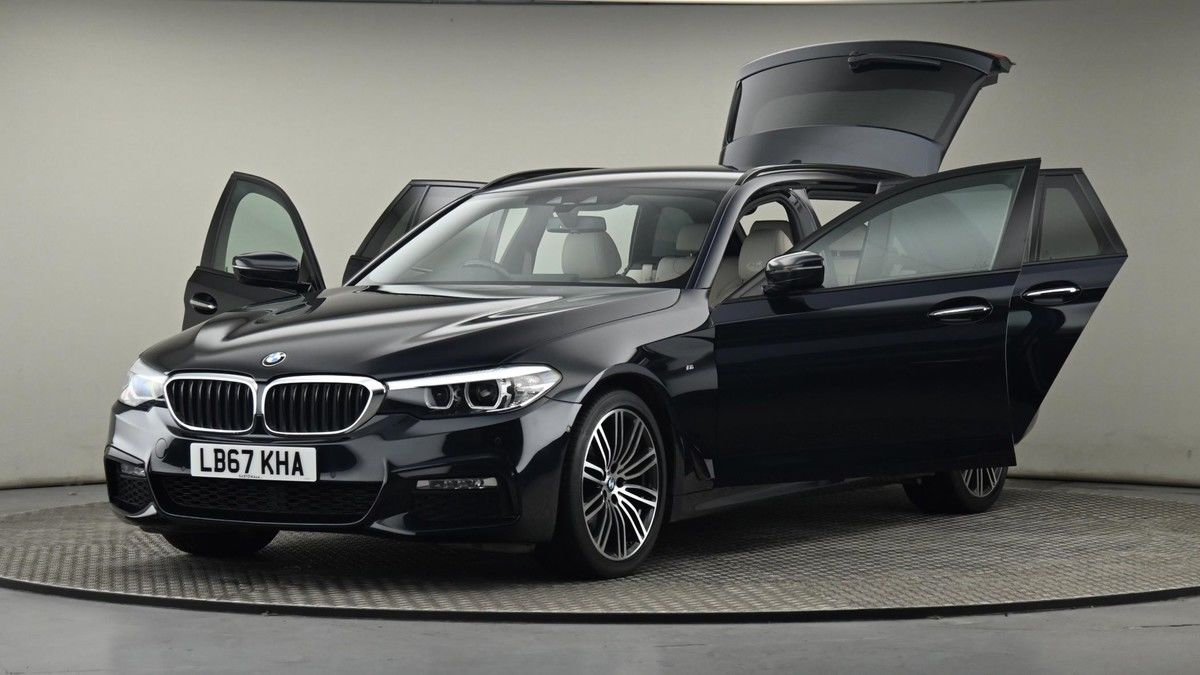 BMW 5 Series Image 28