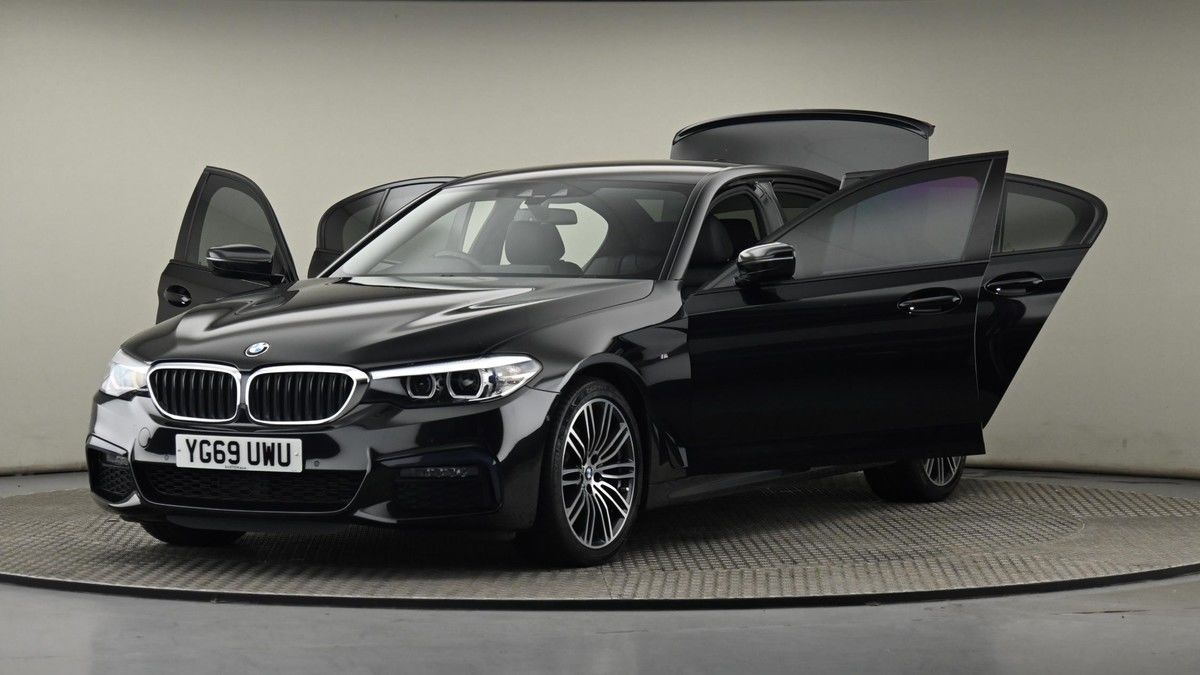 BMW 5 Series Image 27