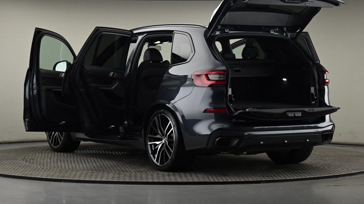 BMW X5 Image 28