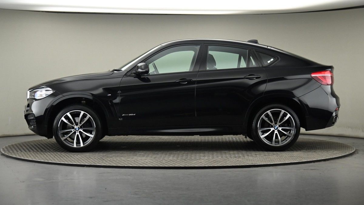 BMW X6 Image 23