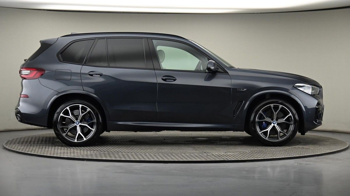BMW X5 Image 26