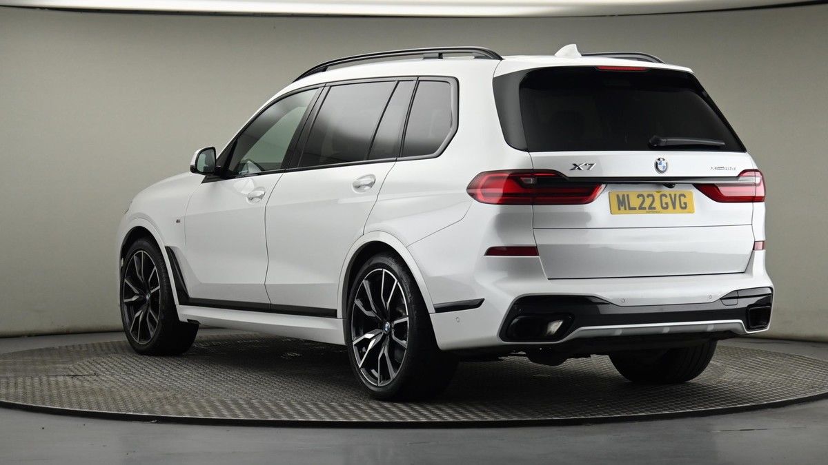 BMW X7 Image 24