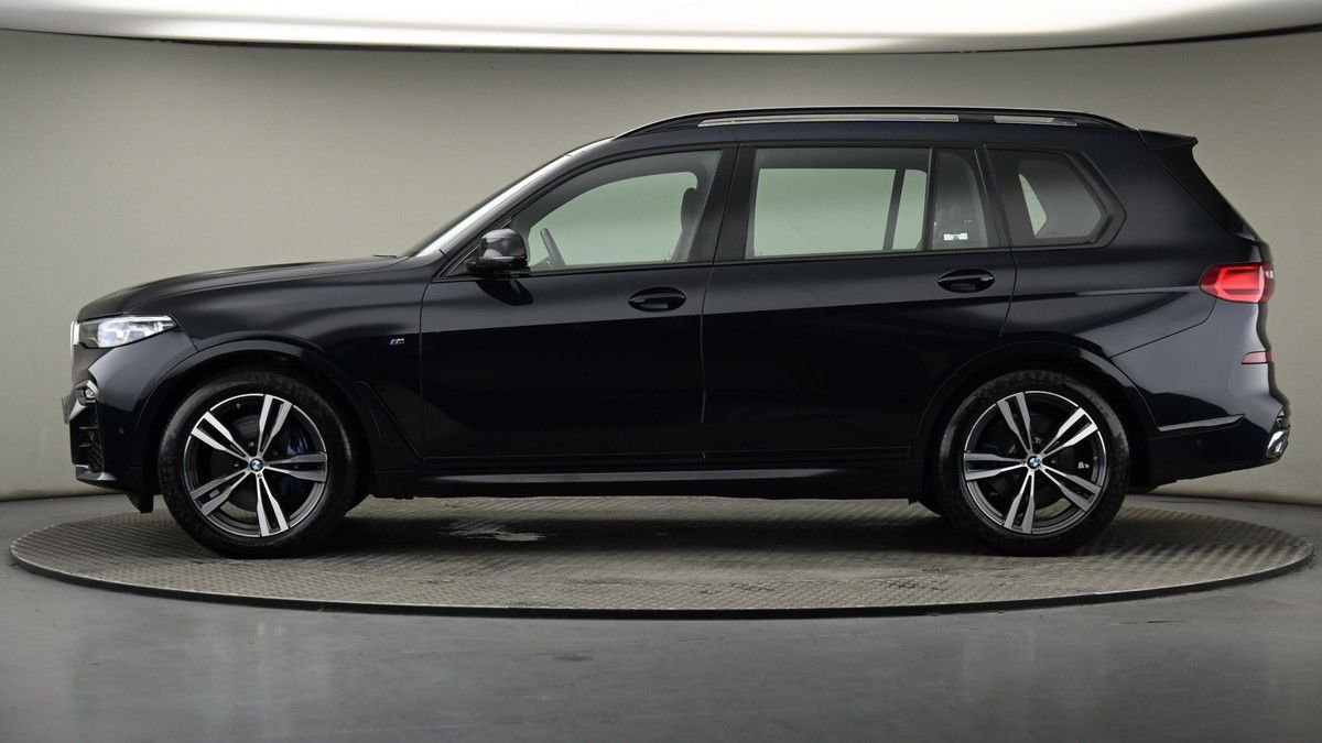 BMW X7 Image 23
