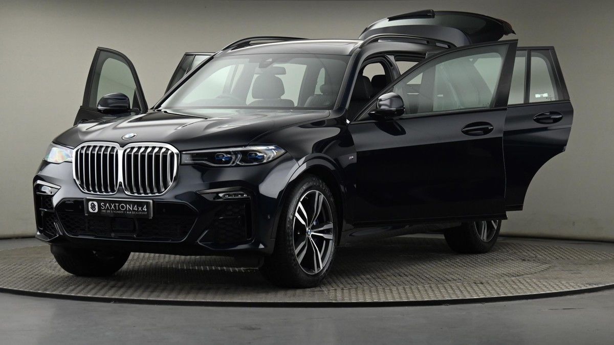 BMW X7 Image 28
