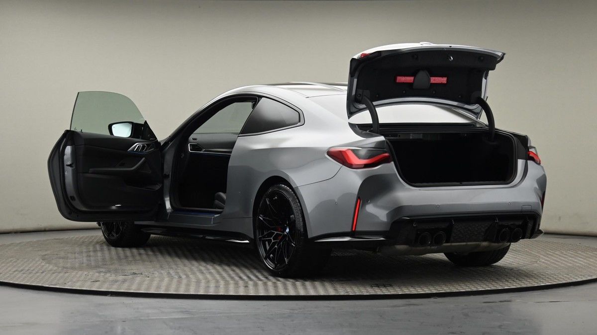 BMW M4 Competition Image 29
