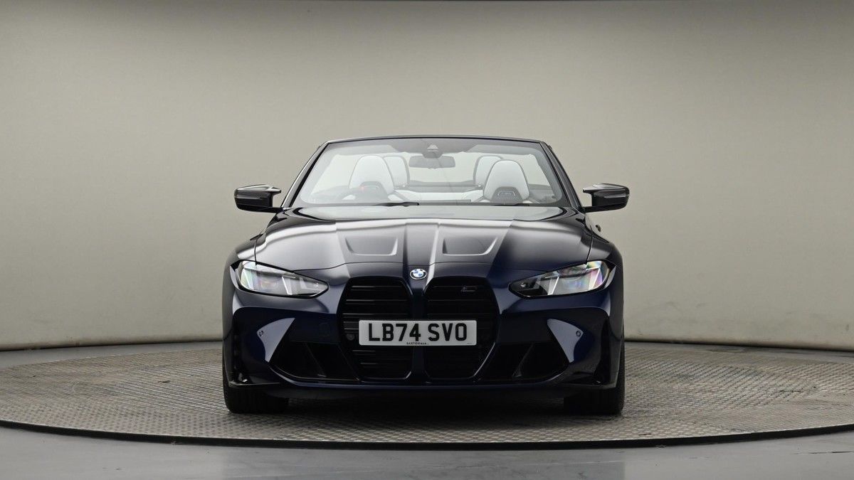 BMW M4 Image 21