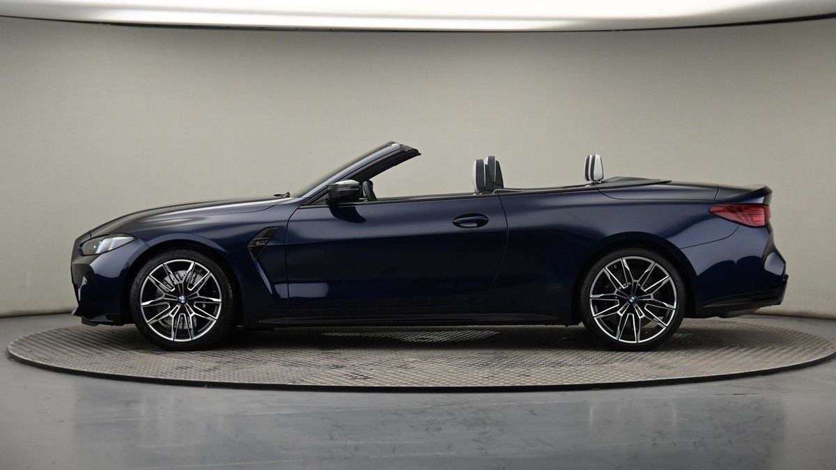 BMW M4 Image 23