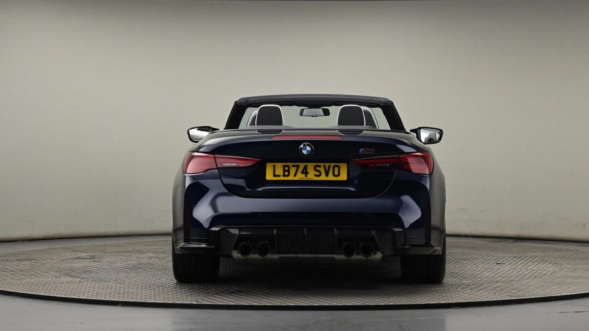 BMW M4 Image 25