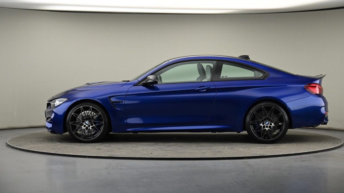 BMW M4 Image 23