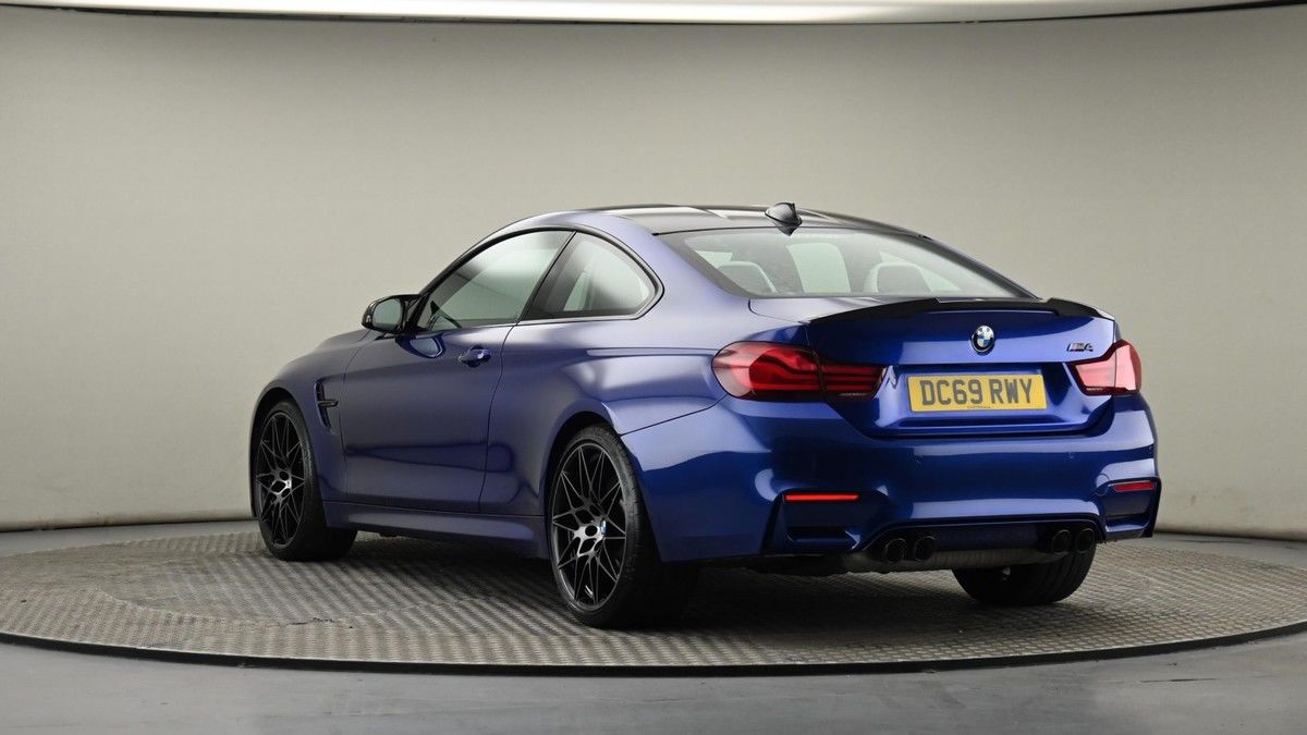 BMW M4 Image 24