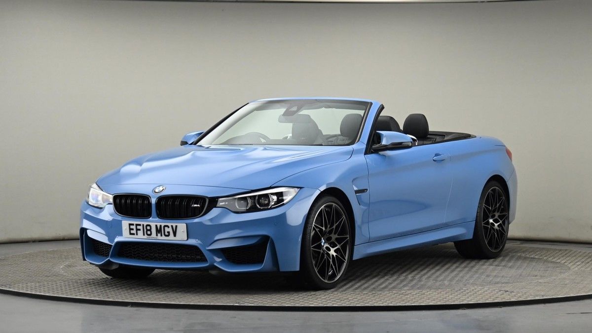 BMW M4 Image 21