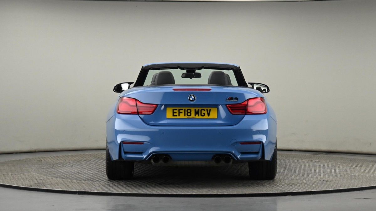 BMW M4 Image 24