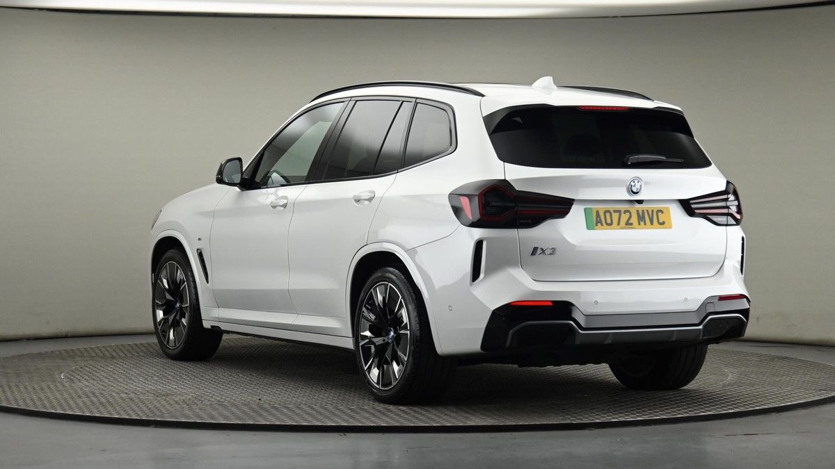 BMW iX3 Image 24