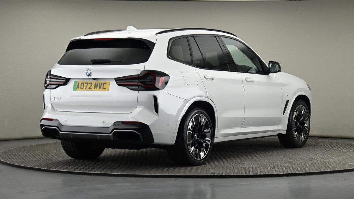 BMW iX3 Image 26