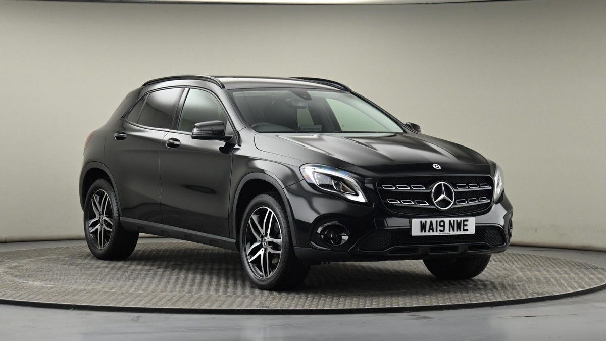 Mercedes-Benz GLA Sticky Header Image