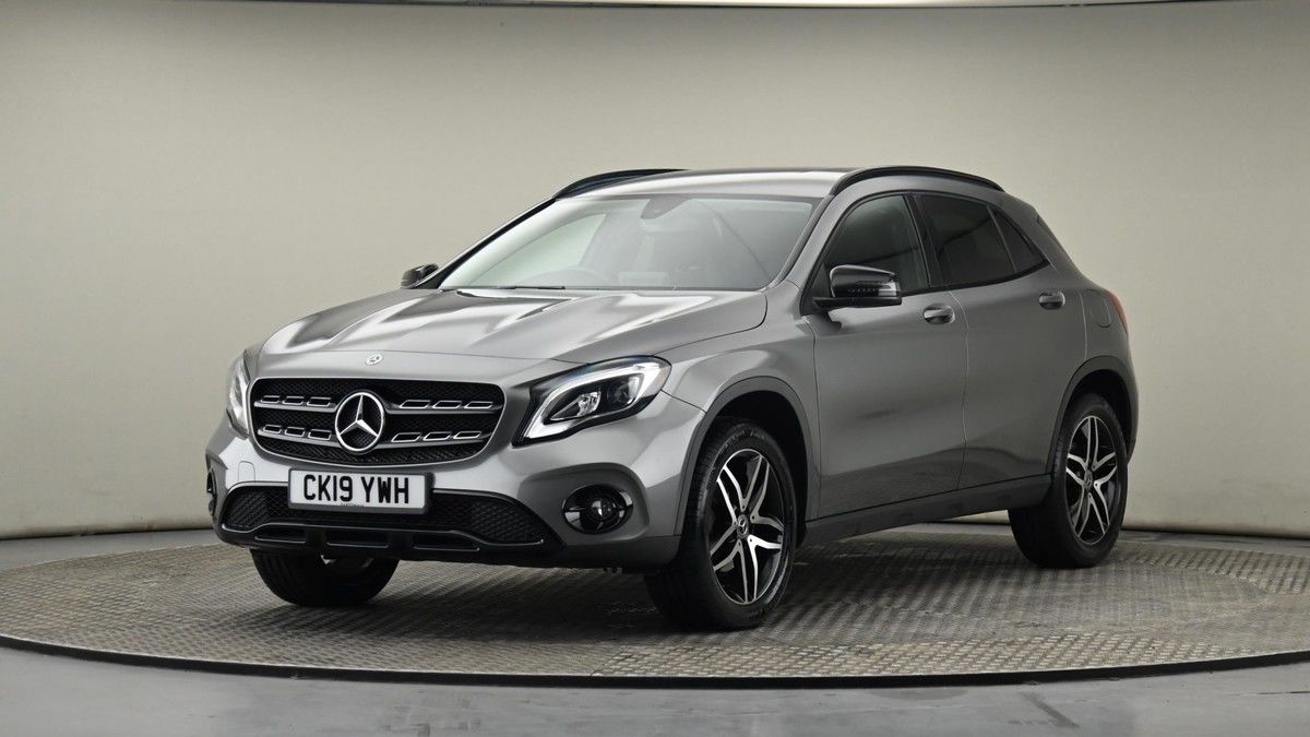 Mercedes-Benz GLA Image 22