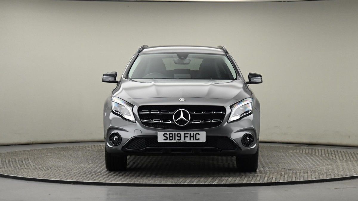 Mercedes-Benz GLA Image 20