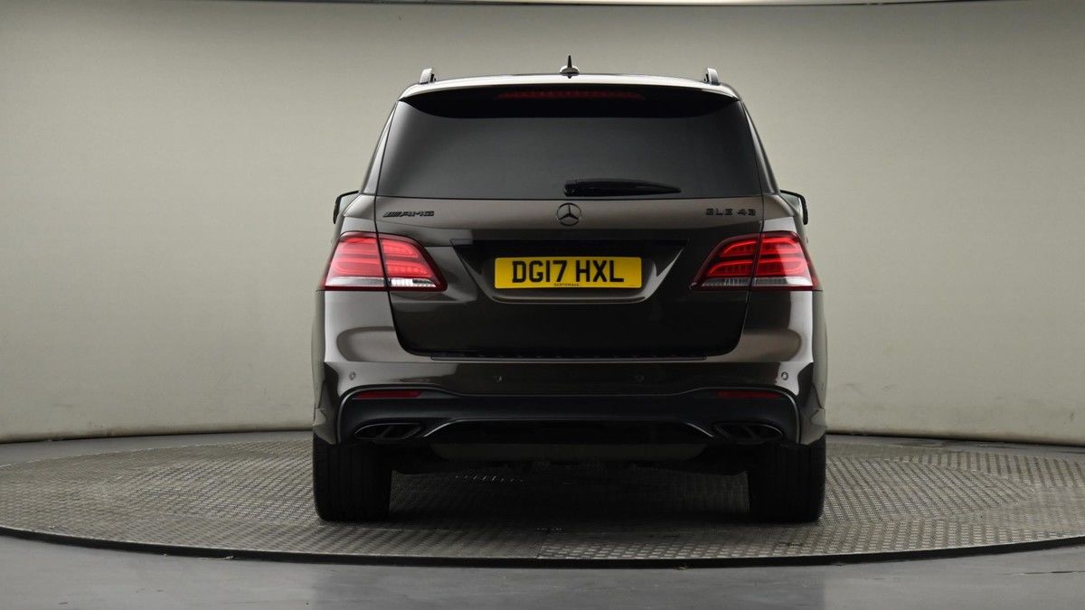 Mercedes-Benz GLE Image 17