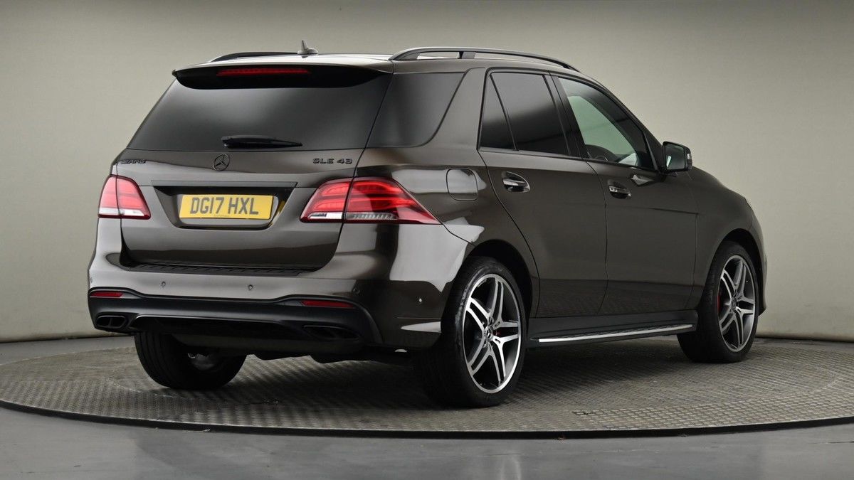 Mercedes-Benz GLE Image 18