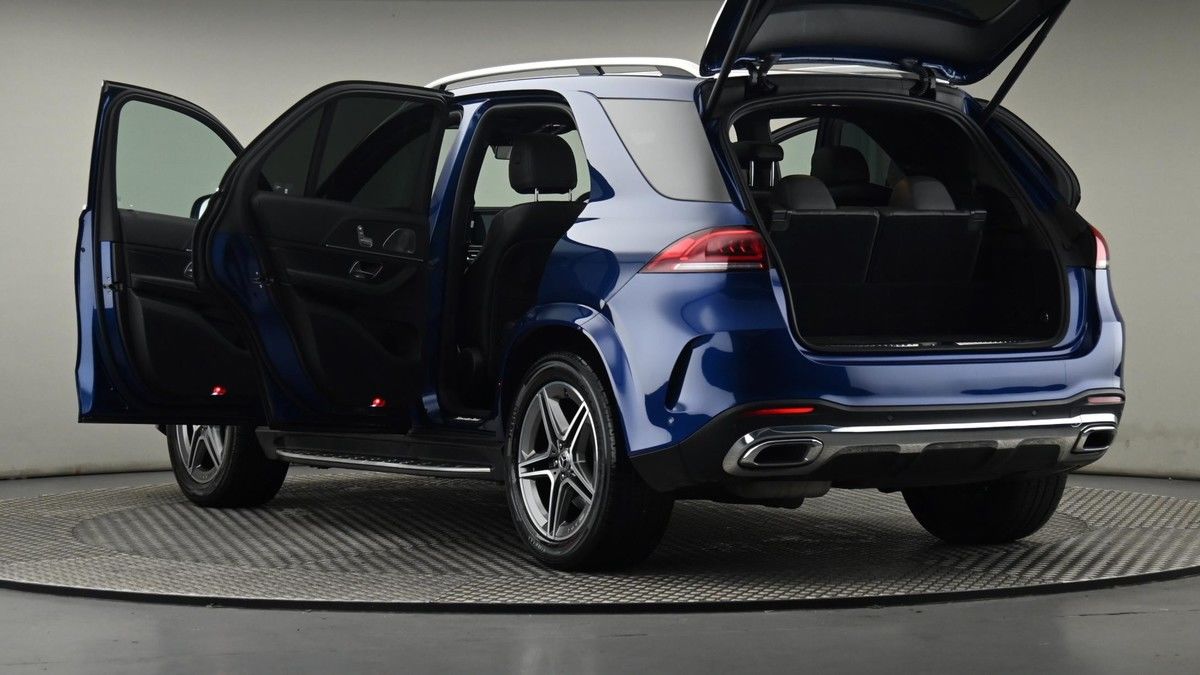 Mercedes-Benz GLE Class Image 29