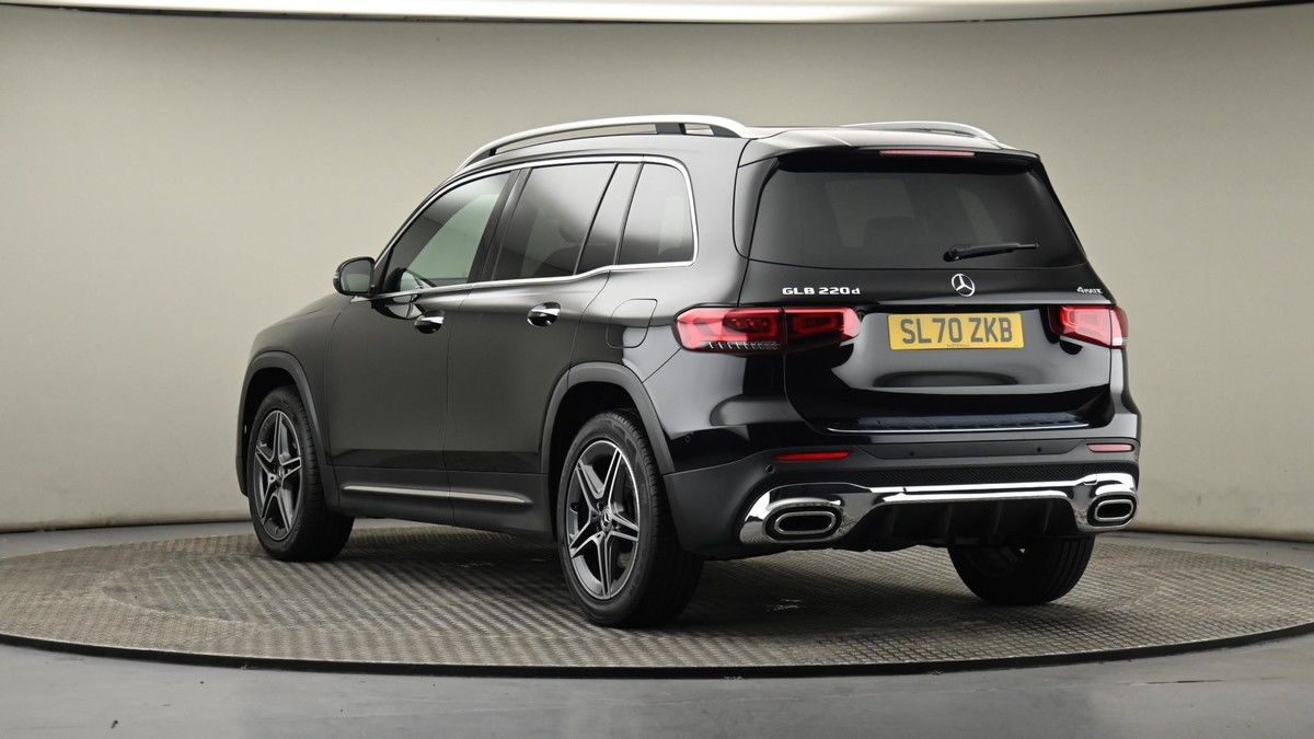 Mercedes-Benz GLB Image 24