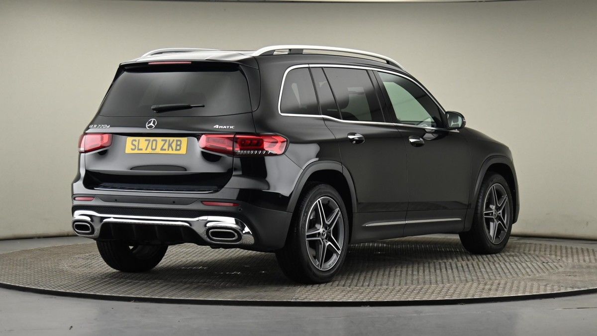 Mercedes-Benz GLB Image 26