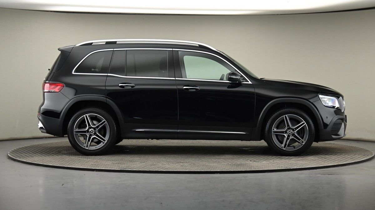 Mercedes-Benz GLB Image 27