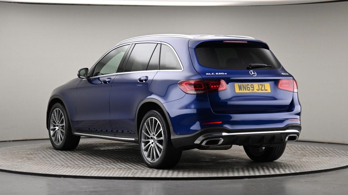 Mercedes-Benz GLC Image 24