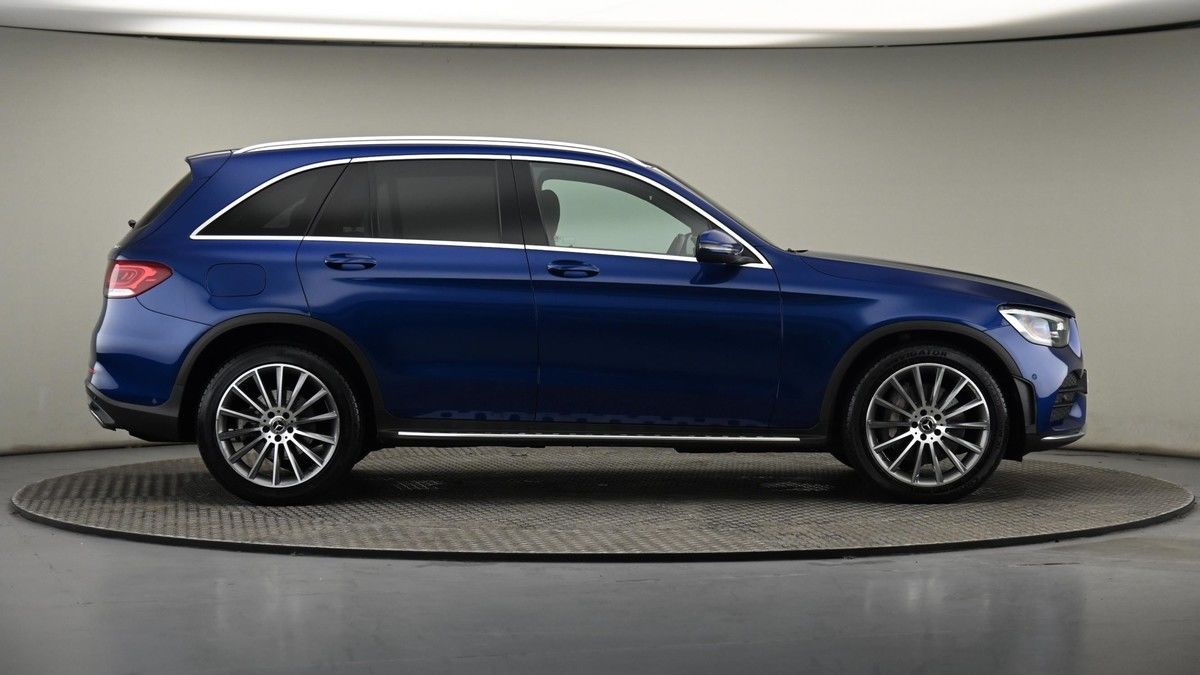 Mercedes-Benz GLC Image 26