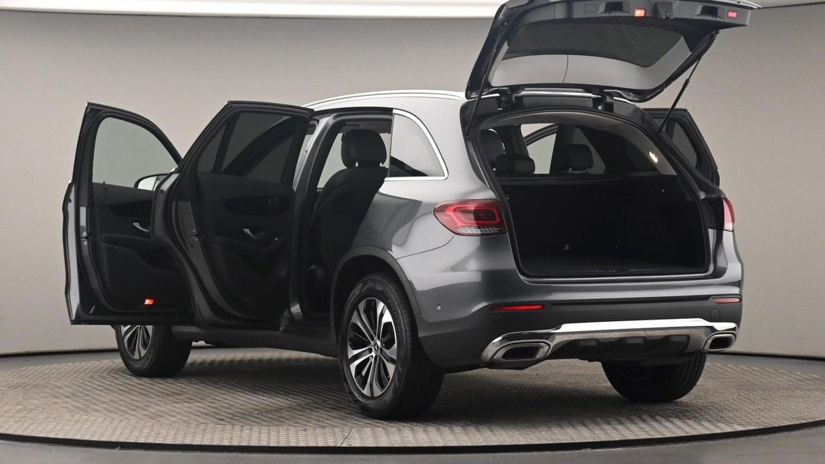 Mercedes-Benz GLC Image 29