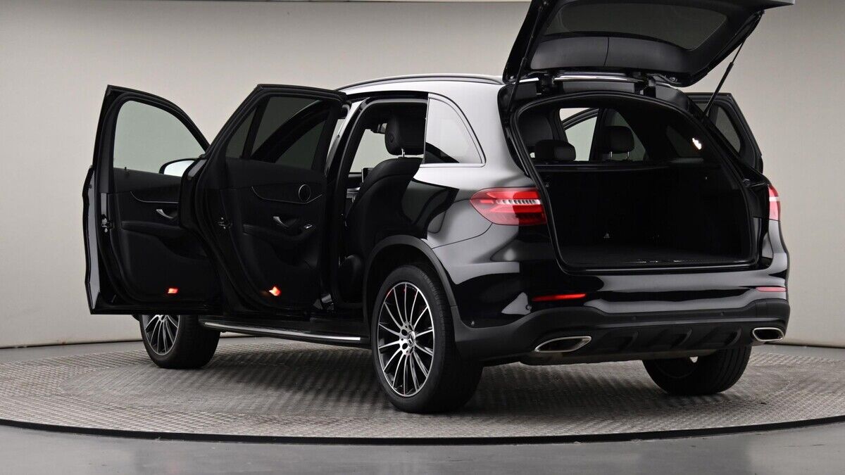 Mercedes-Benz GLC Image 29