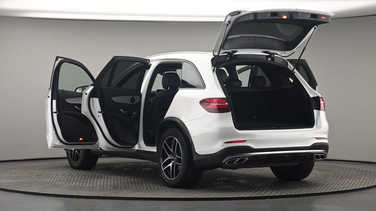 Mercedes-Benz GLC Image 29