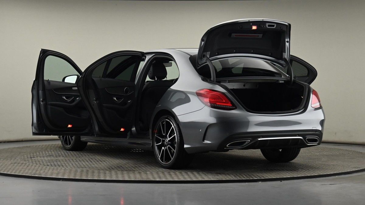 Mercedes-Benz C Class Image 28