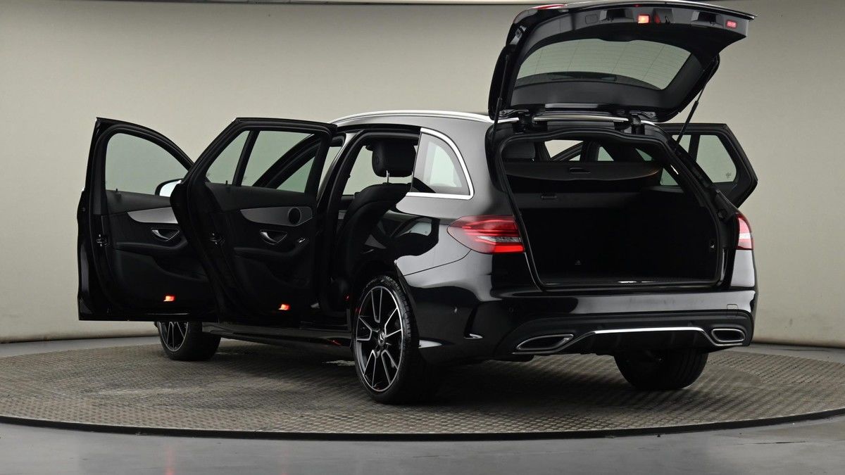 Mercedes-Benz C Class Image 29