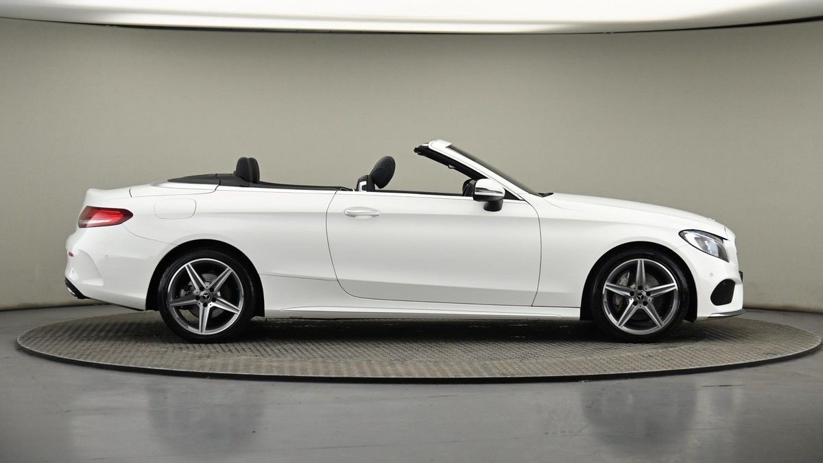 Mercedes-Benz C Class Image 26