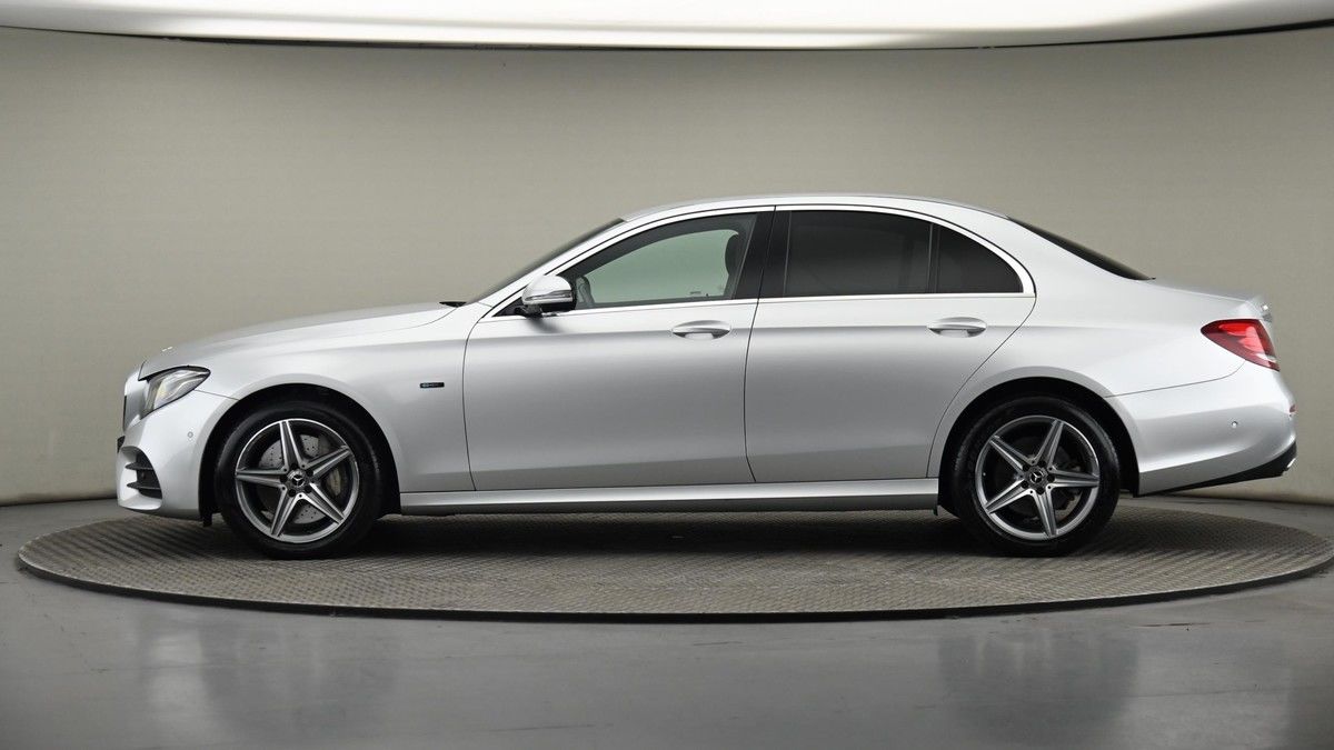 Mercedes-Benz E Class Image 22