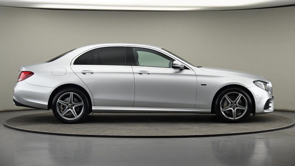 Mercedes-Benz E Class Image 26