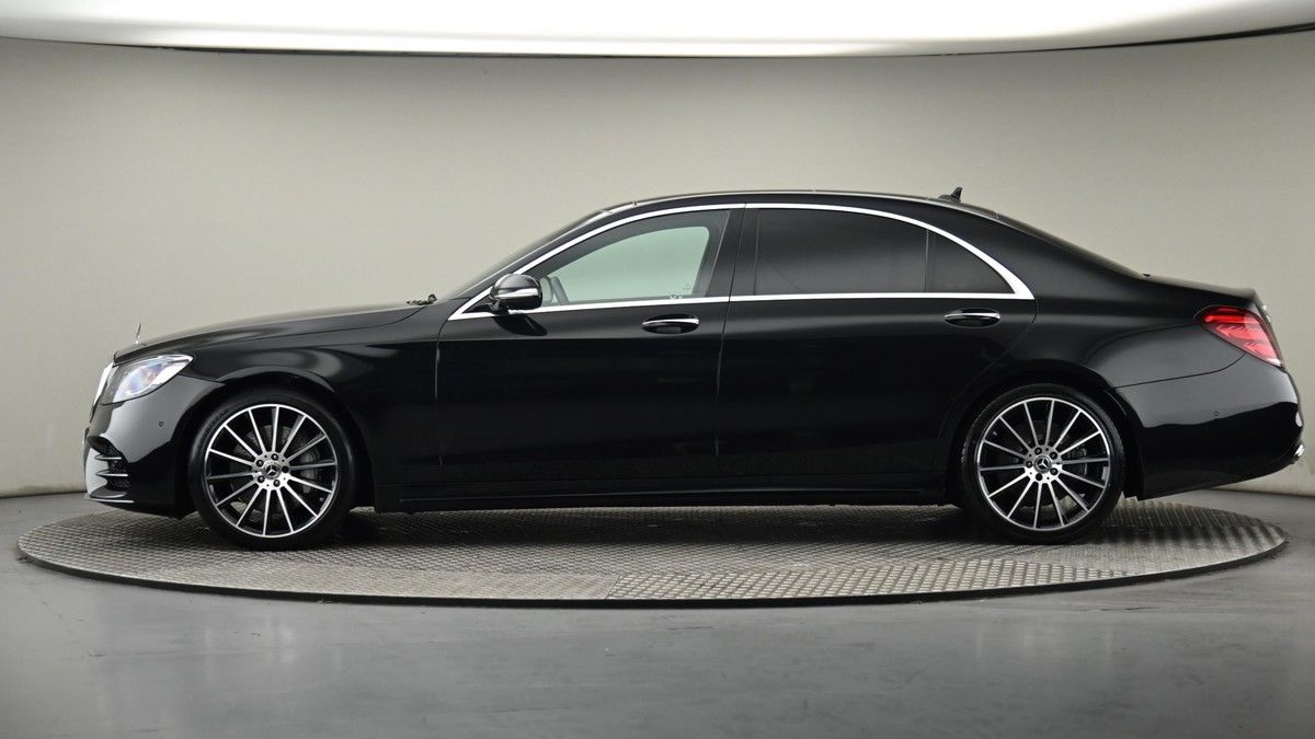 Mercedes-Benz S Class Image 23