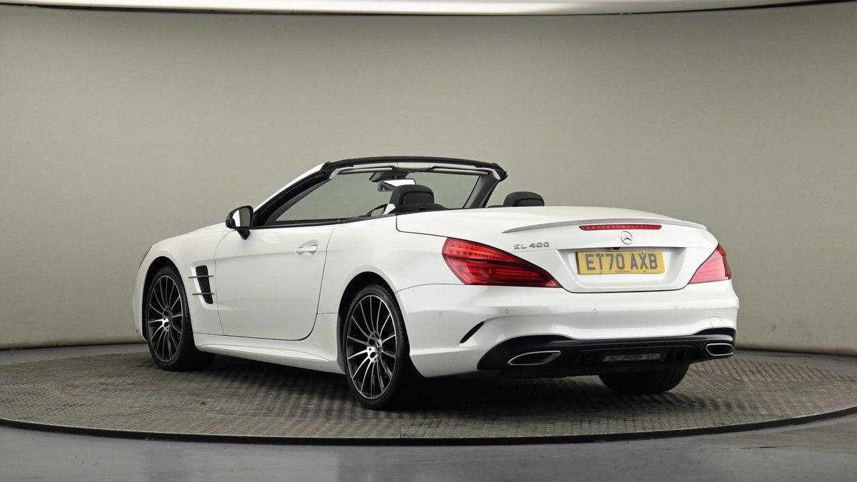 Mercedes-Benz SL Image 23