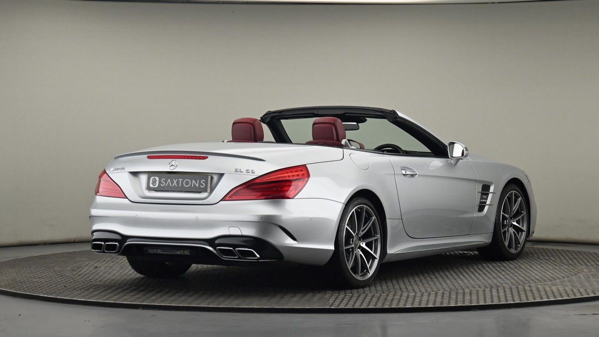 Mercedes-Benz SL Image 26