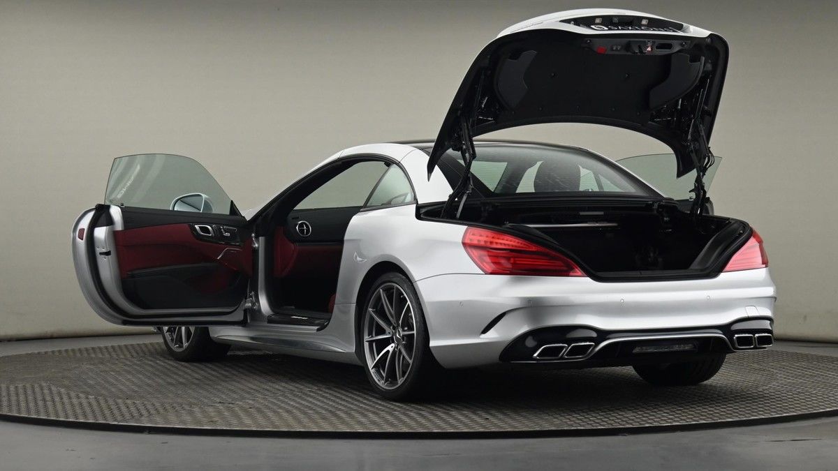 Mercedes-Benz SL Image 29