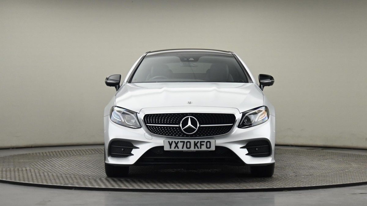 Mercedes-Benz E Class Image 21