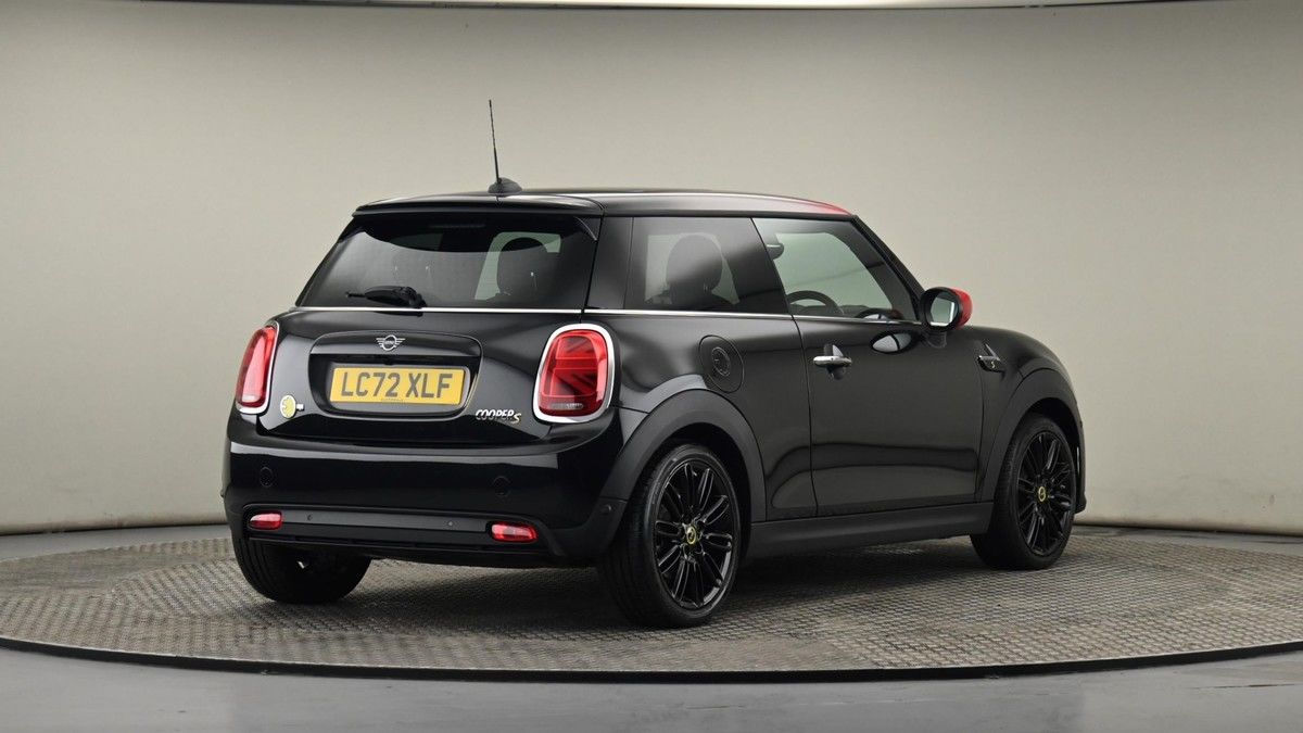 MINI Hatch Image 26