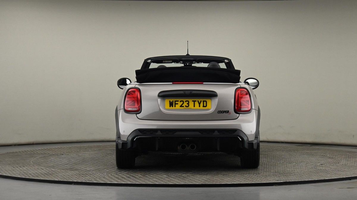 MINI Convertible Image 24