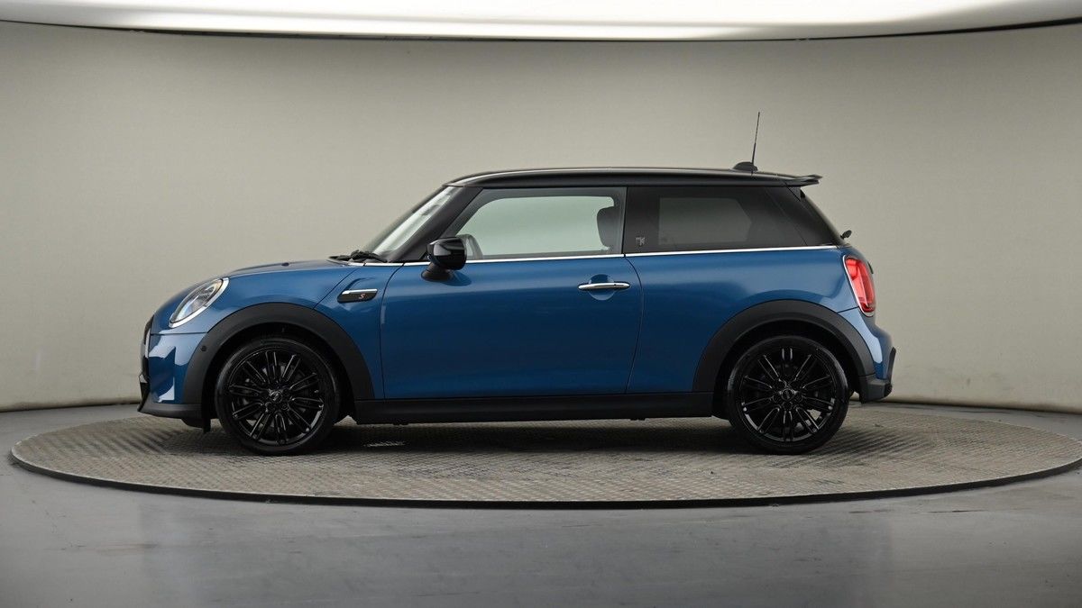 MINI Hatch Image 23