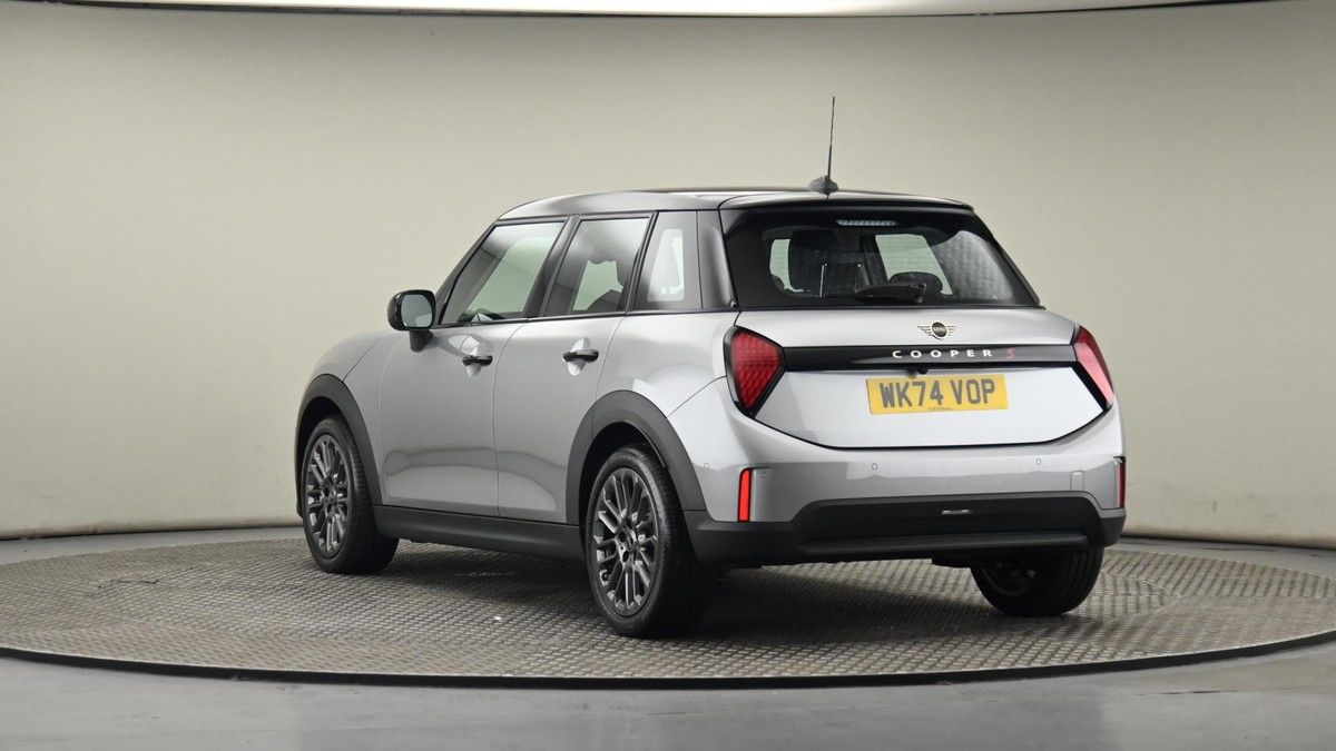 MINI Hatch Image 24