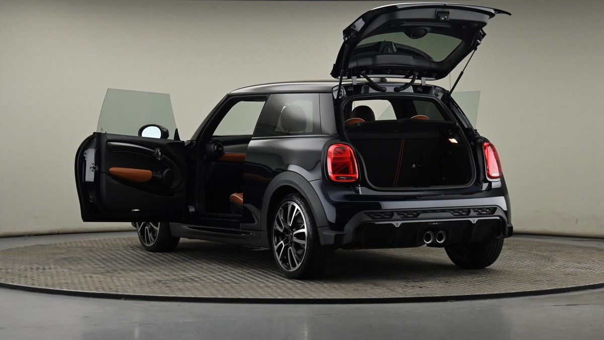 MINI Hatch Image 28