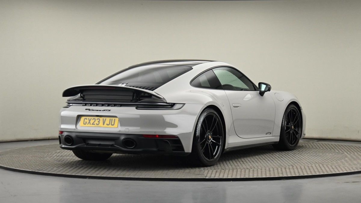 Porsche 911 Image 25